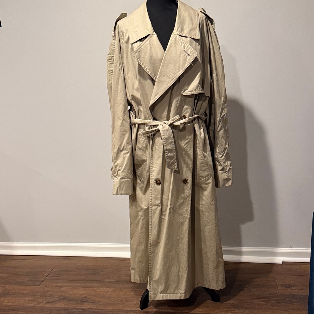 Sanyo Beige Trench Coat with Belt